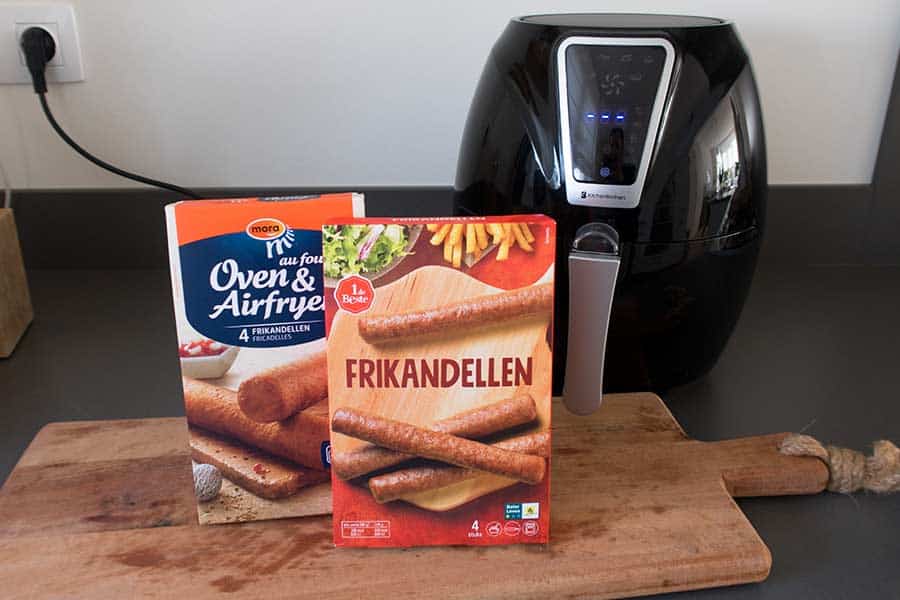 vergelijking-airfryer-frikandel-en-frituurpan-frikandel