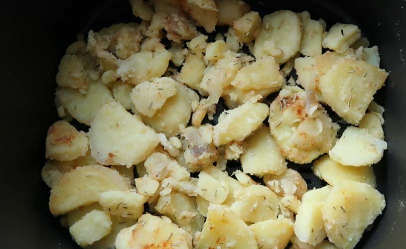 gebakken-aardappeltjes-airfryer-na-10-minuten