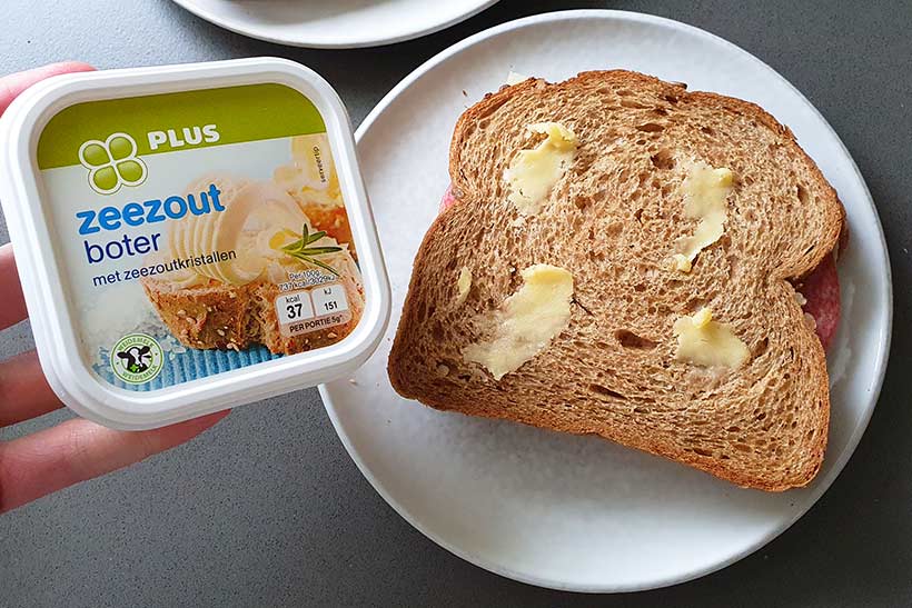 boter-op-tosti-voor-bruin-korstje-uit-de-airfryer