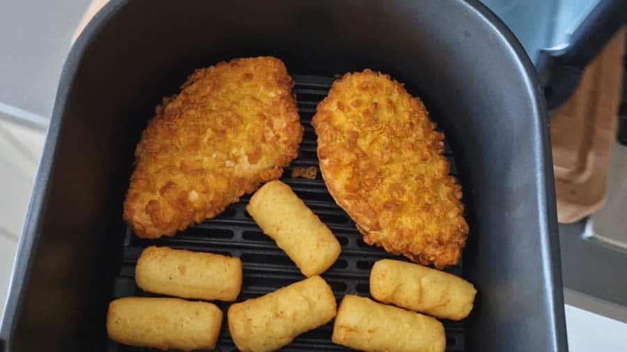 Tefal-EY5058-airfryer-kipkrokant-schnitzel