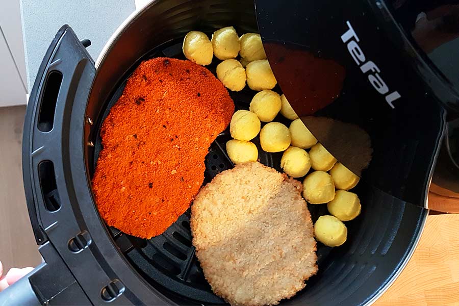 oosterse-kipschnitzel-en-vega-kipschnitzel-uit-de-airfryer