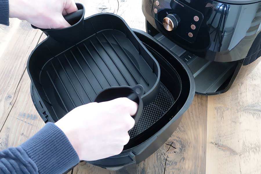 siliconen-bakvorm-vastpakken-airfryer-wanten